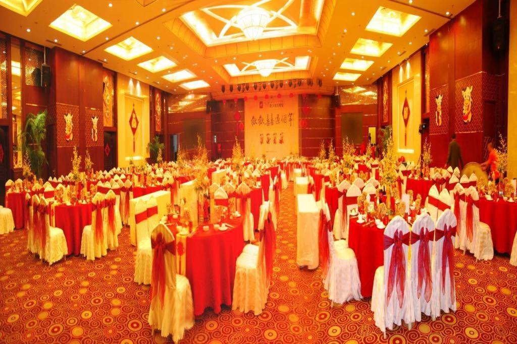 New Era Hotel Kunming Eksteriør bilde
