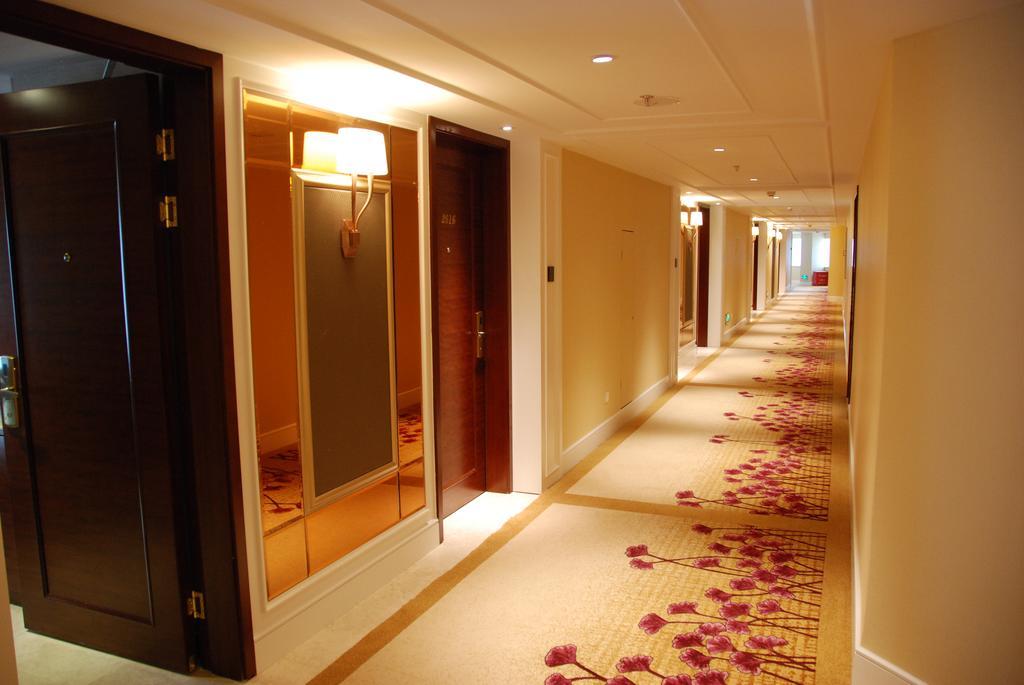 New Era Hotel Kunming Eksteriør bilde